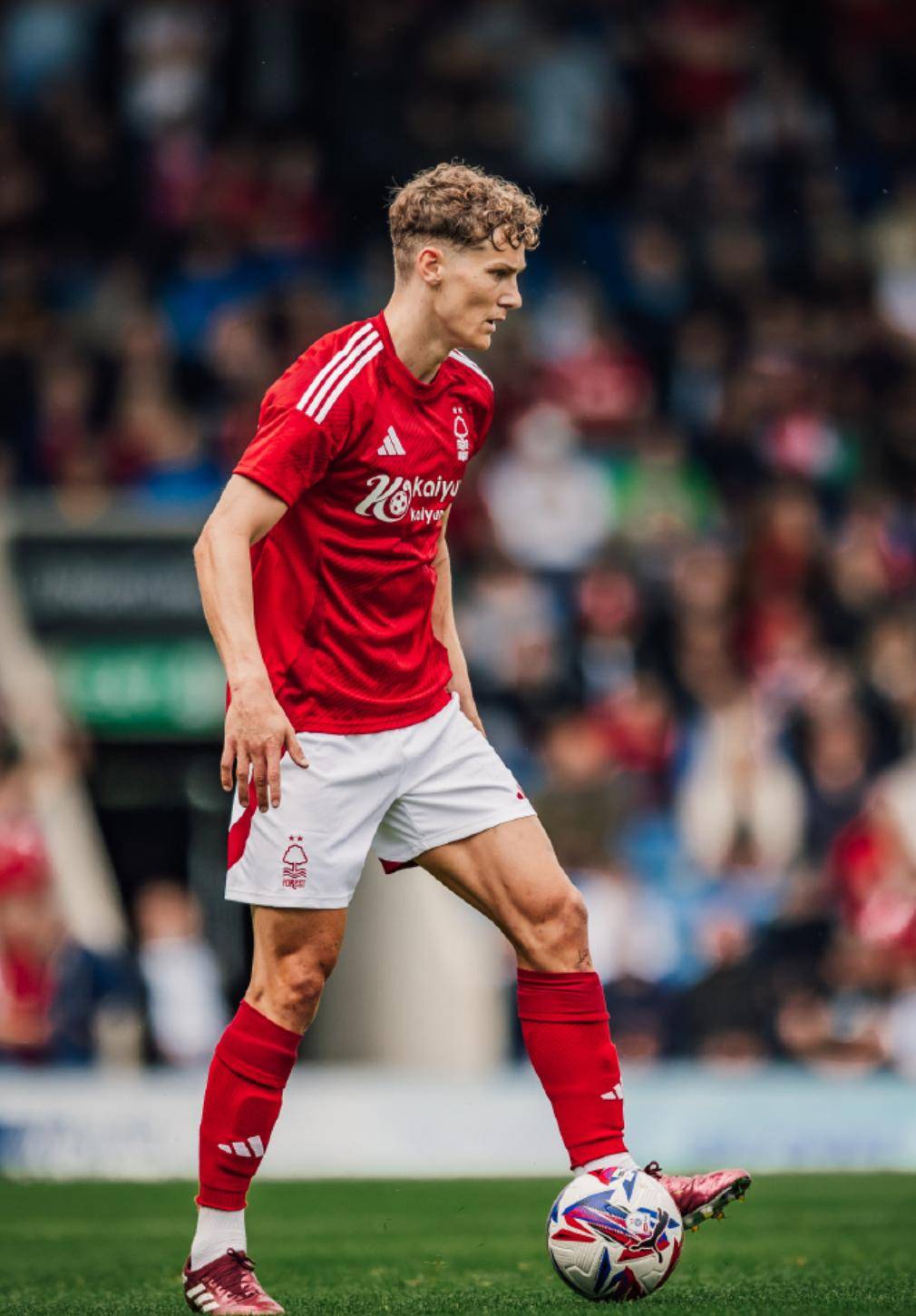 费迪南德看好耶茨，斯洛特偏重于防守，加克波适合西甲